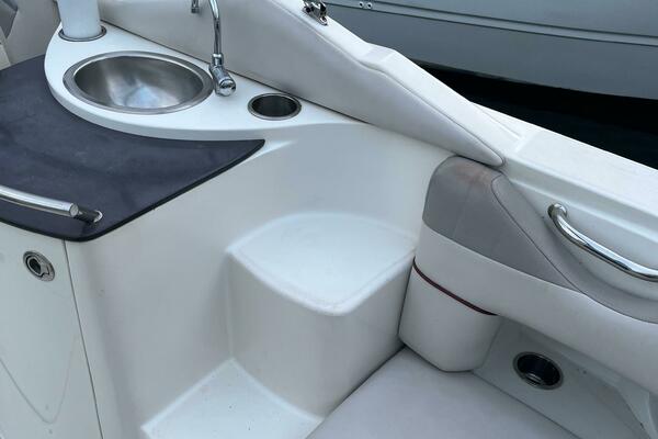 27ft Sea Ray Yacht For Sale