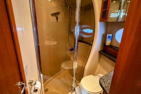 Cruisers Yachts 540 Express Yacht For Sale