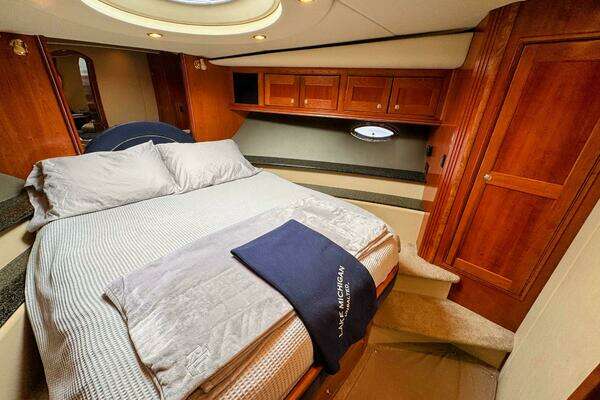 Cruisers Yachts 540 Express Yacht For Sale