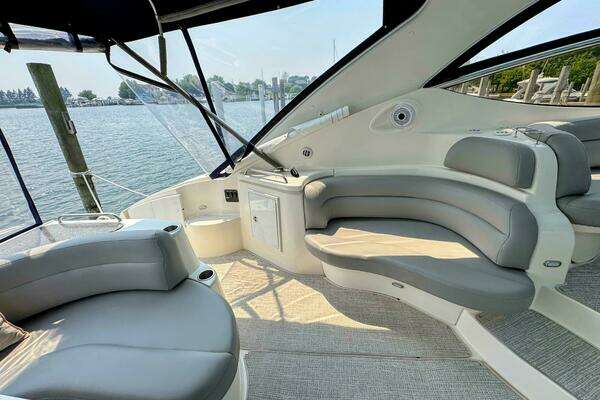 Cruisers Yachts 540 Express Yacht For Sale