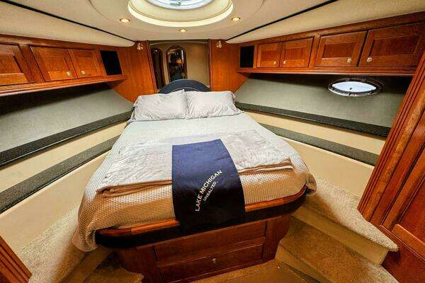 Cruisers Yachts 540 Express Yacht For Sale