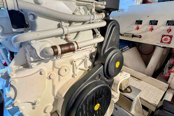 Cruisers Yachts 540 Express Yacht For Sale