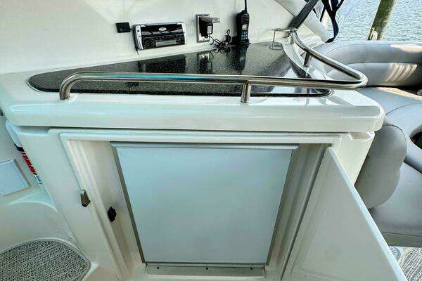 Cruisers Yachts 540 Express Yacht For Sale