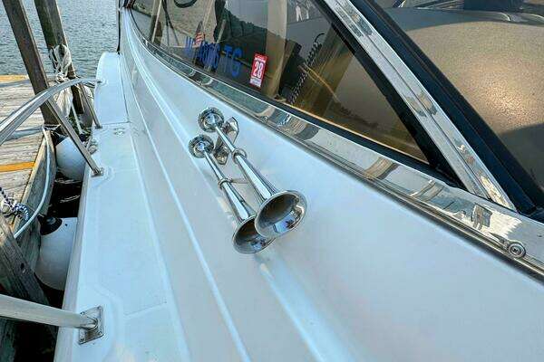 Cruisers Yachts 540 Express Yacht For Sale