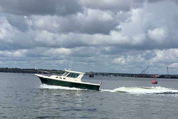 Photo of the 1996 Albin 31 Tournament Express "Low Country"