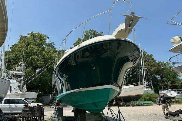 Photo of the 1996 Albin 31 Tournament Express "Low Country"