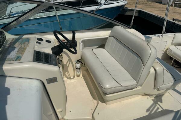 27ft Sea Ray Yacht For Sale
