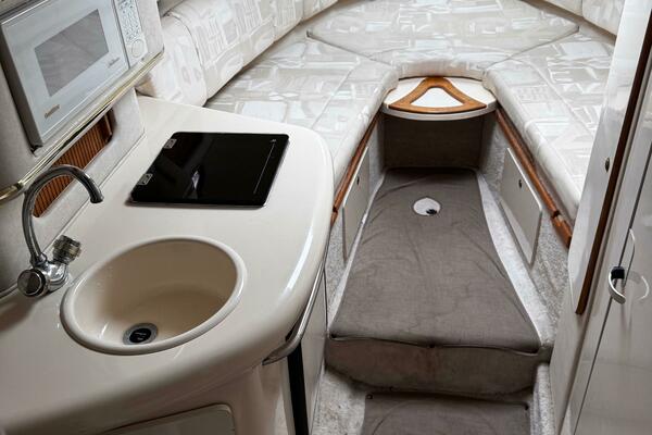 27ft Sea Ray Yacht For Sale