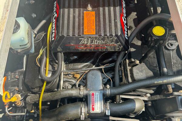 27ft Sea Ray Yacht For Sale