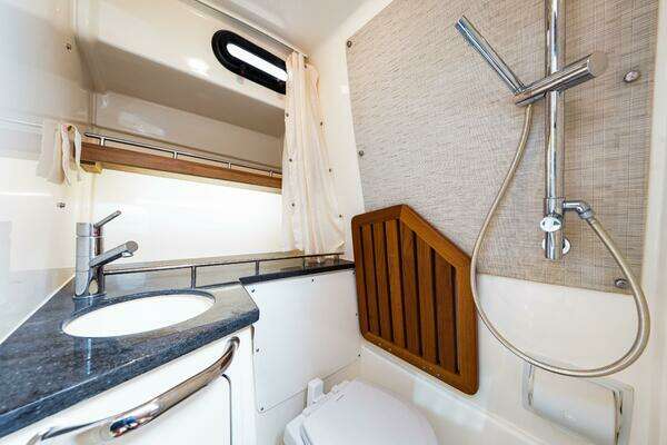 Boston Whaler 350 Realm Yacht For Sale