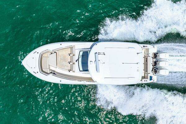 Boston Whaler 350 Realm Yacht For Sale