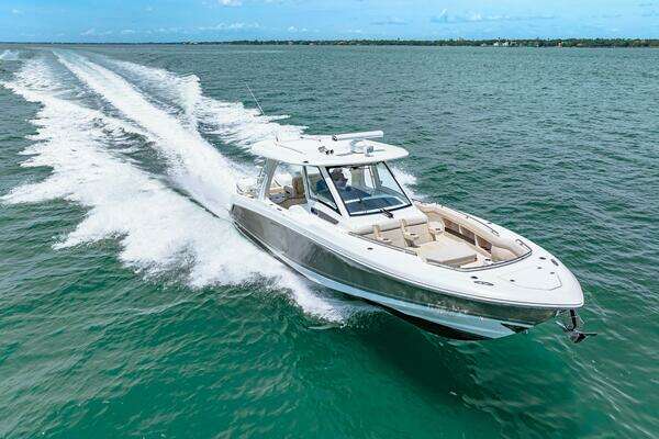 Boston Whaler 350 Realm Yacht For Sale