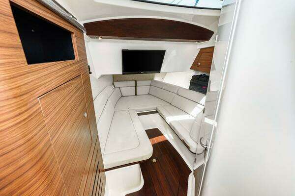Boston Whaler 350 Realm Yacht For Sale