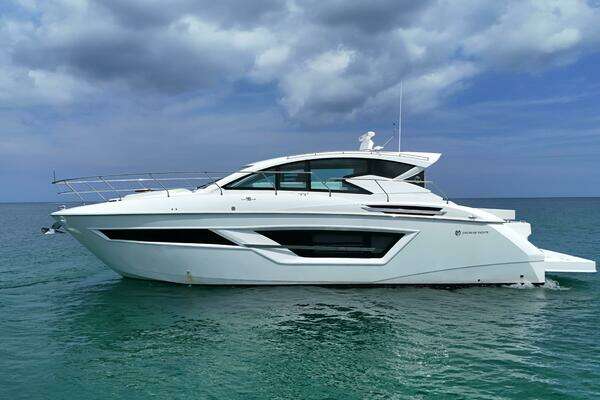 Cruisers Yachts 46 Cantius Yacht For Sale