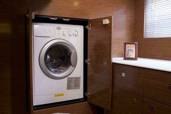 Cruisers Yachts 46 Cantius Yacht For Sale