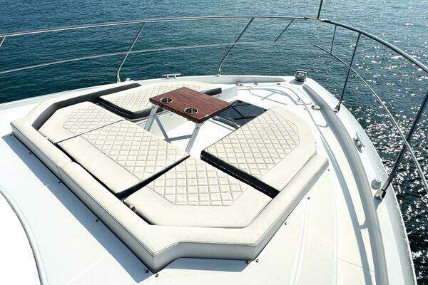 Cruisers Yachts 46 Cantius Yacht For Sale