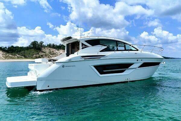 46-ft-Cruisers Yachts-2019-46 Cantius-Michigan City Indiana United States yacht for sale