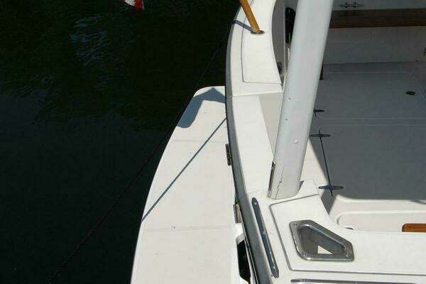 Sabre 36 Flybridge Sedan Yacht For Sale