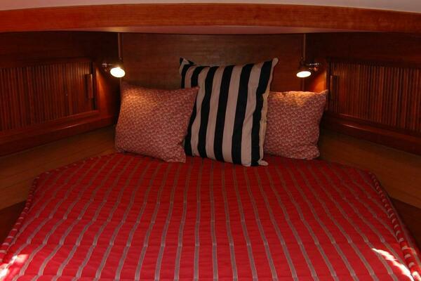 Eight Bells 36ft Sabre Yacht For Sale