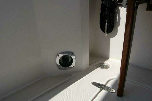 Sabre 36 Flybridge Sedan Yacht For Sale