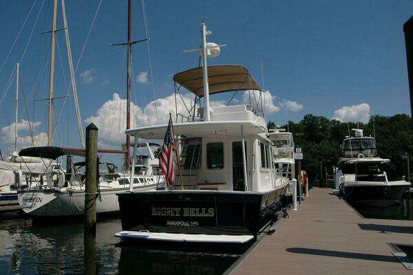 Sabre 36 Flybridge Sedan Yacht For Sale