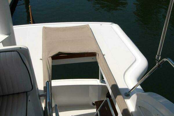 Sabre 36 Flybridge Sedan Yacht For Sale