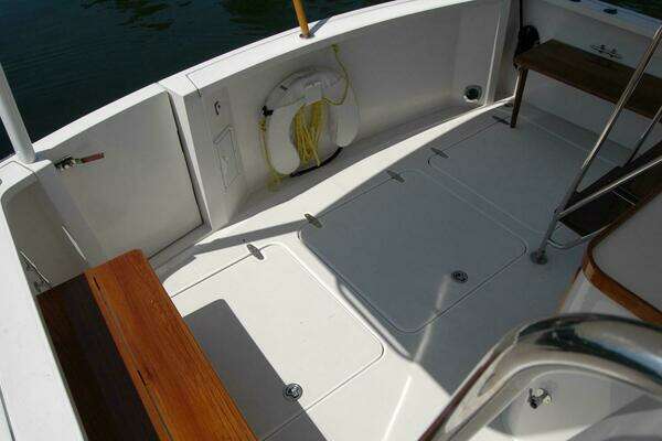 Sabre 36 Flybridge Sedan Yacht For Sale