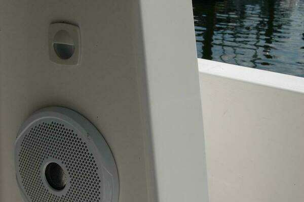 Sabre 36 Flybridge Sedan Yacht For Sale