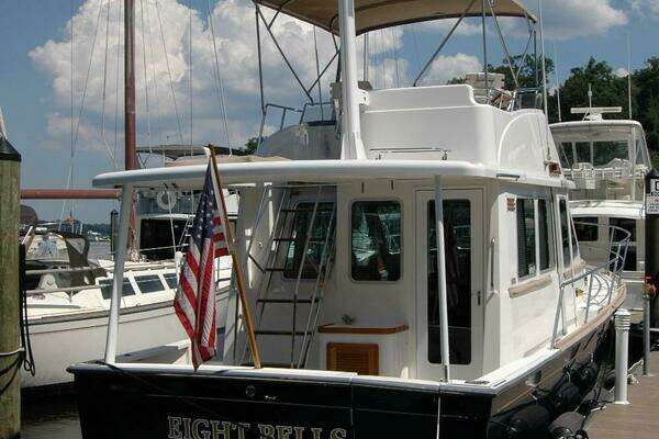 Sabre 36 Flybridge Sedan Yacht For Sale