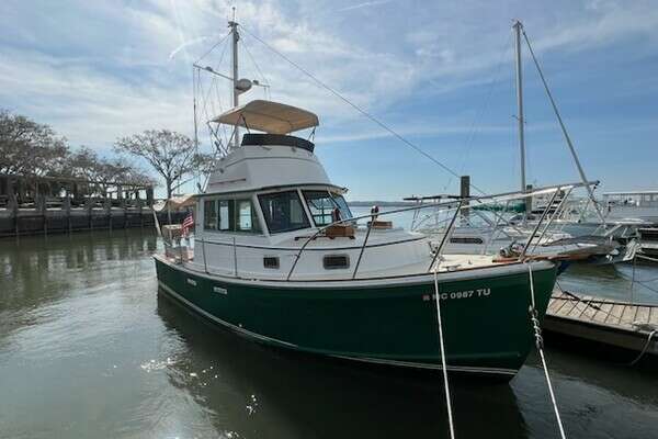 28-ft-Cape Dory-1990-28 Flybridge- Muskegon Michigan United States  yacht for sale
