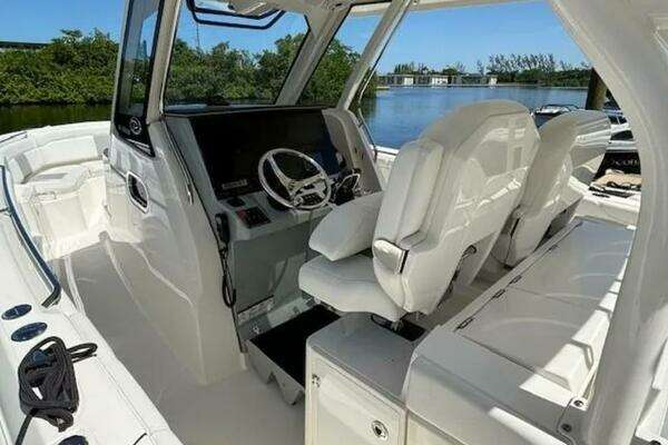 Pursuit S 328 Yacht For Sale