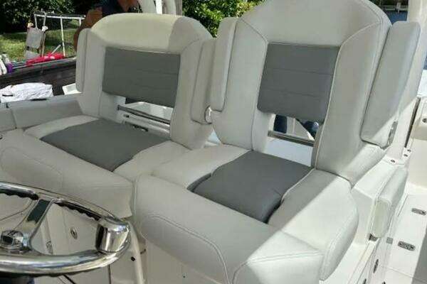 Pursuit S 328 Yacht For Sale