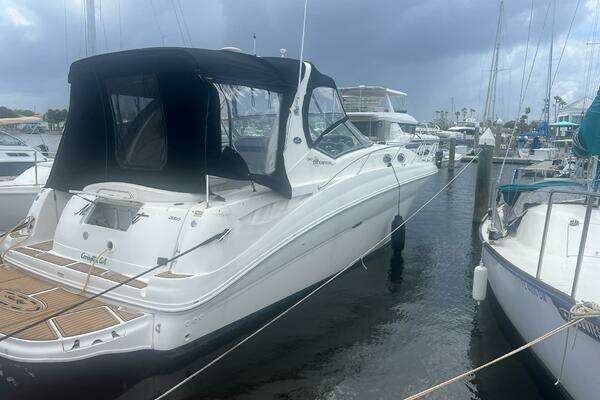 Photo of the 2003 Sea Ray 320 Sundancer "Mote-A-Boat"