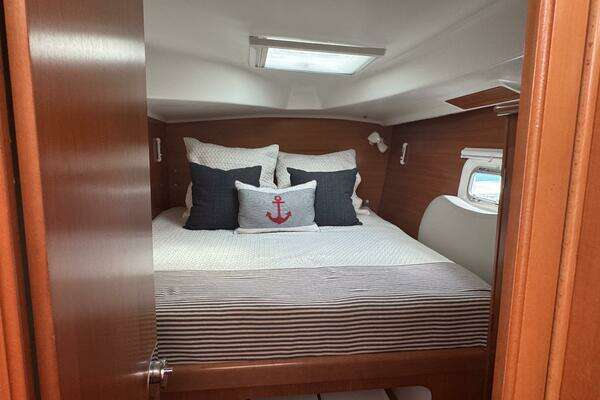 Lagoon 380 Yacht For Sale
