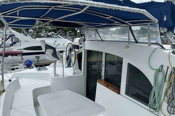 Lagoon 380 Yacht For Sale