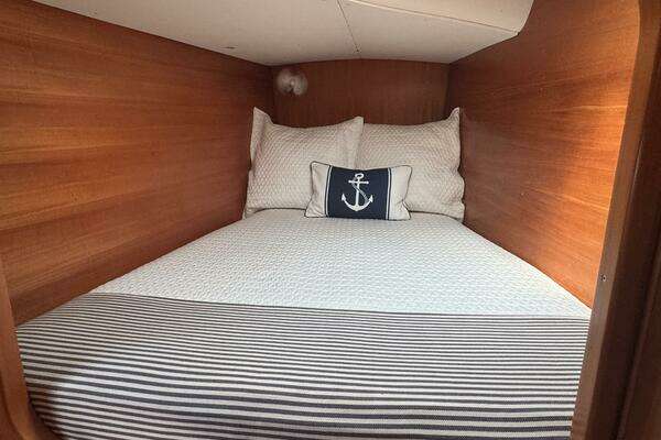 Lagoon 380 Yacht For Sale