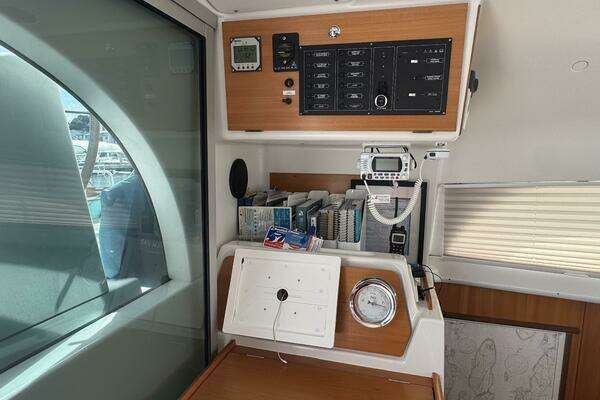 Lagoon 380 Yacht For Sale