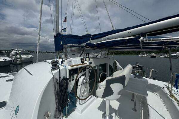 Lagoon 380 Yacht For Sale