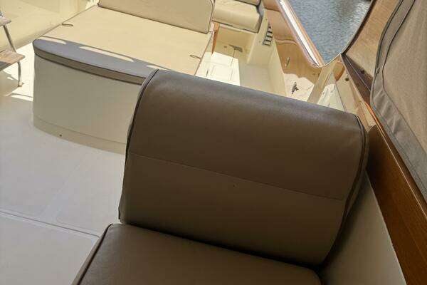 Hinckley Picnic Boat Yacht For Sale