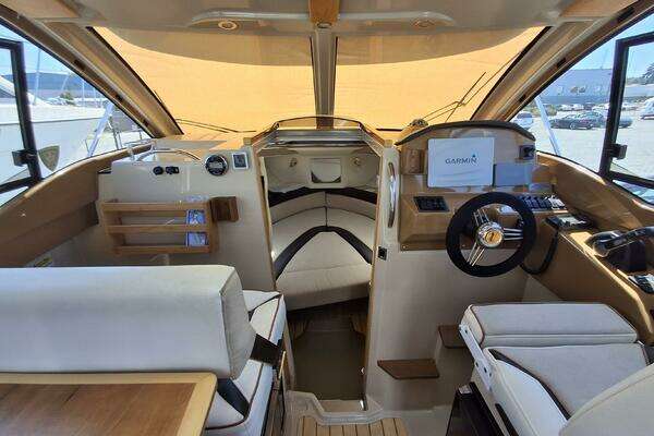 Cutwater 24C Yacht For Sale