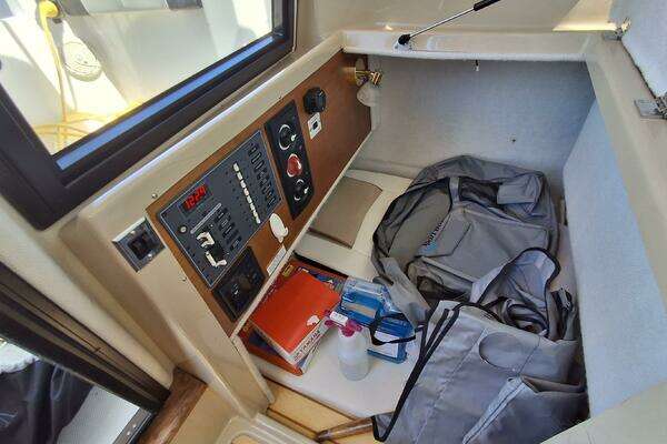 Cutwater 24C Yacht For Sale
