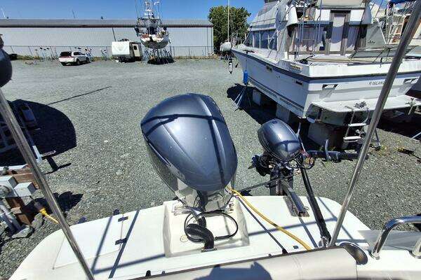 Cutwater 24C Yacht For Sale