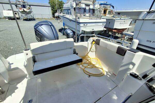 Cutwater 24C Yacht For Sale