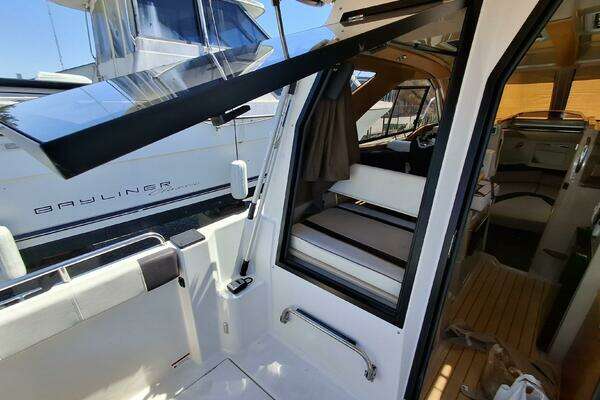 Cutwater 24C Yacht For Sale