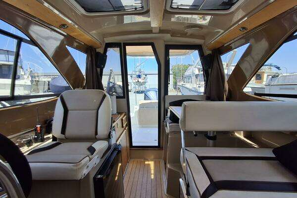 Cutwater 24C Yacht For Sale