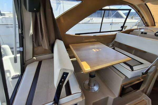 Cutwater 24C Yacht For Sale