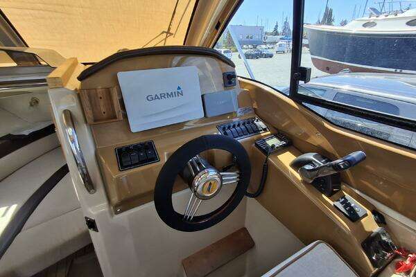 Cutwater 24C Yacht For Sale