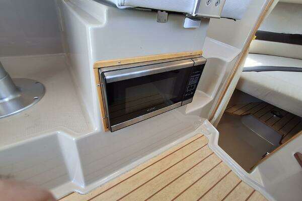 Cutwater 24C Yacht For Sale