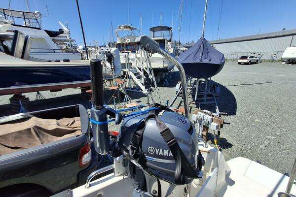 Cutwater 24C Yacht For Sale