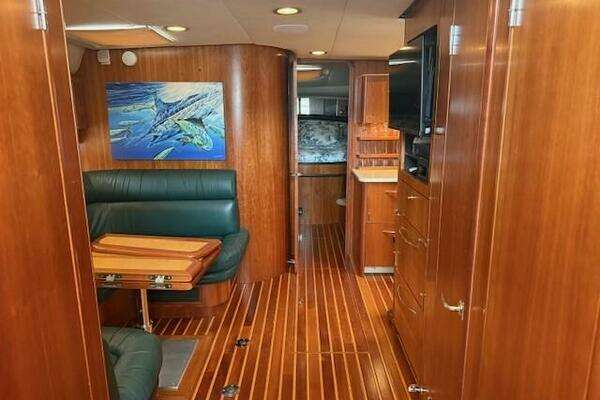 Tiara Yachts 5200 Express Yacht For Sale